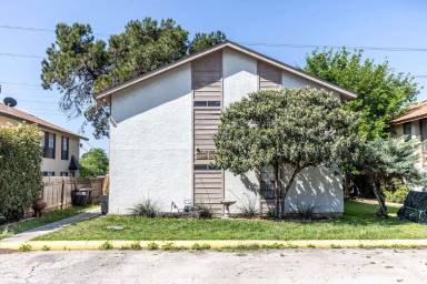 Main picture of 10567 Starcrest Dr