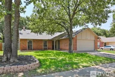 Main picture of 3800 Hackberry Ln