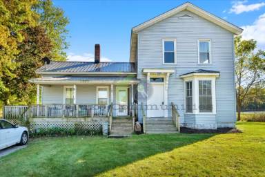 Main picture of 1720 State St