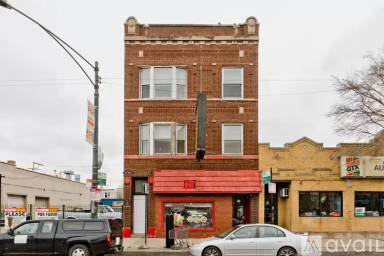 Main picture of 3135 N Cicero Ave