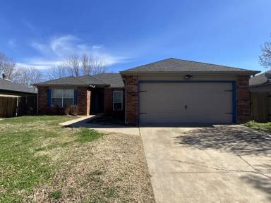 Main picture of 307 N Jennifer
