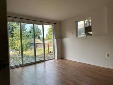 Main picture of 10439 6th Ave SW