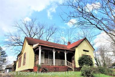 Main picture of 109 4th Ave NW