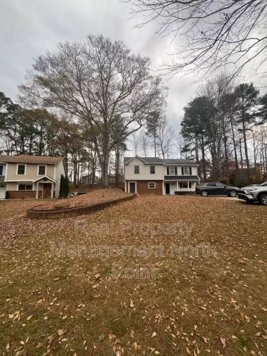 Main picture of 5127 Village Green Way