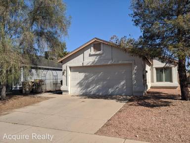 Main picture of 8667 N 107th Dr
