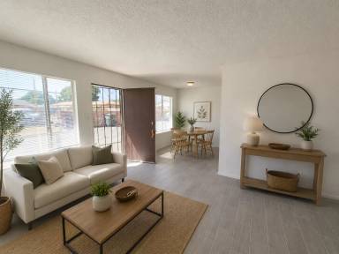 Main picture of 136 N 21st Ave