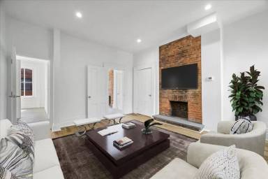 Main picture of 93 43rd St