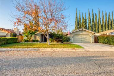 Main picture of 327 Roxanne Dr