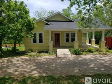 Main picture of 625 S Main St