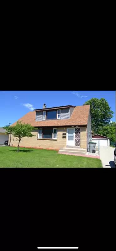 Main picture of 5126 N 108th St