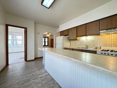 Main picture of 212 N Blount St