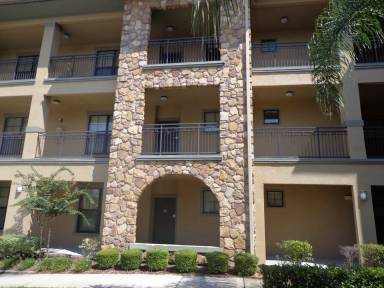 Main picture of 902 Charo Pkwy