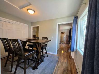 Main picture of 1234 Pine St