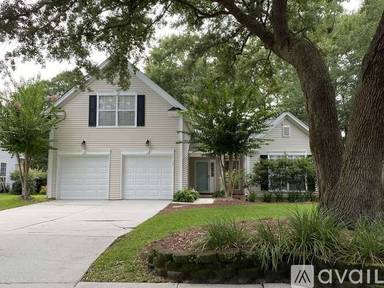 Main picture of 623 Robyns Glen Dr