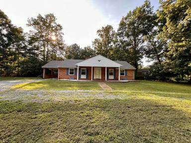 Main picture of 6 Dawnridge Dr