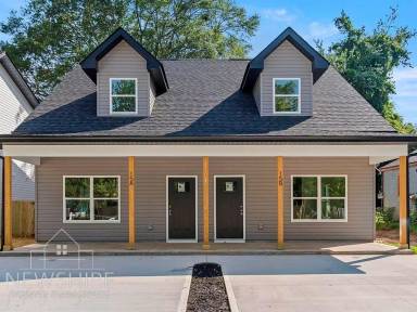 Main picture of 15 Jamison St