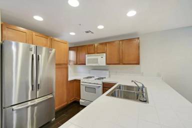 Main picture of Westlake Villas