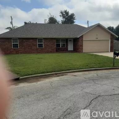 Main picture of 236 N Foster Ave