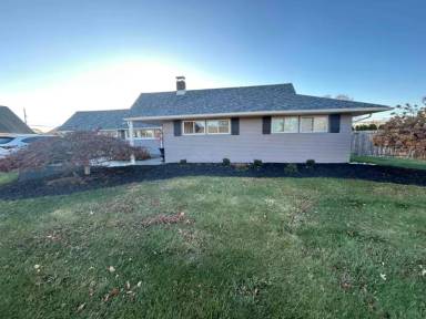 Main picture of 33 Fallenrock Rd