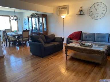 Main picture of 7 Sibel Ct