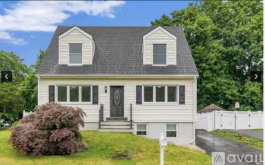 Main picture of 14 Harvard St