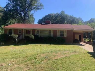 Main picture of 226 Zollicoffer Ave
