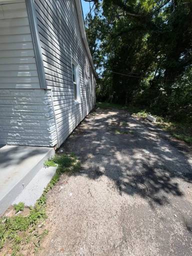 Main picture of 7301 Harney Ave