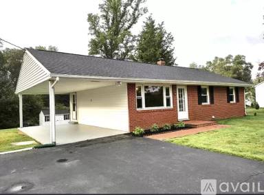 Main picture of 606 Churchill Rd