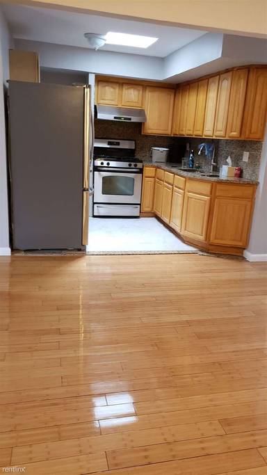 Main picture of 109 27th Ave