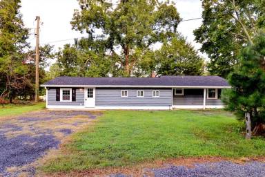 Main picture of 200 Olde Pond Ln