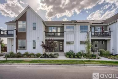 Main picture of 6003 Galena St