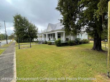 Main picture of 500 Geneva St