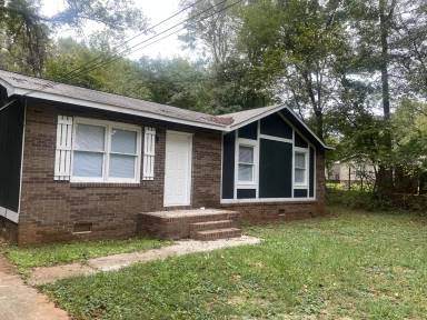 Main picture of 807 N Shaver St