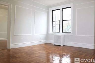 Main picture of 179 Manhattan Ave