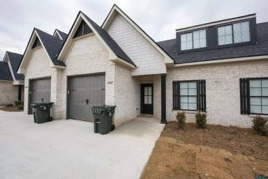 Main picture of 1407 Sheridan Glen Xing