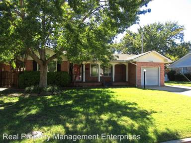 Main picture of 2220 NW 52nd St