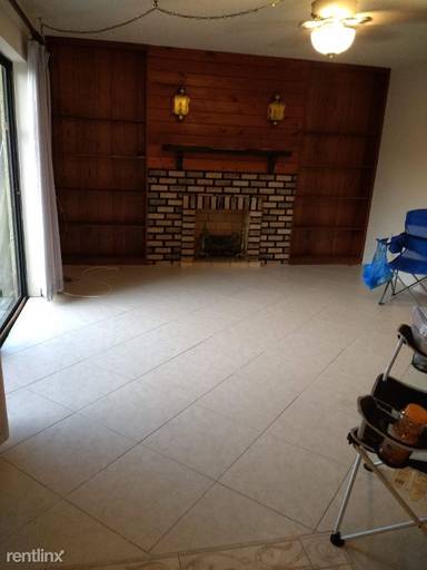 Main picture of 382 Lake Arbor Dr