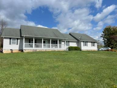 Main picture of 17 Crimson Ln