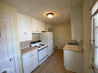 Main picture of 7002-7008 N 33rd St