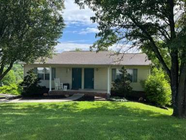 Main picture of 306 Willow Greene Dr
