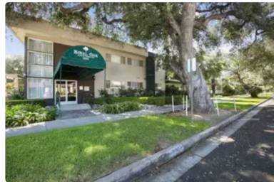 Main picture of Royal Oaks Apartments