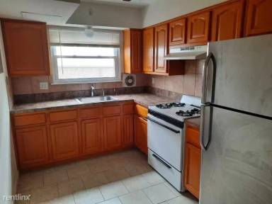 Main picture of 99 Bartlett Ave