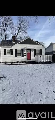 Main picture of 869 Seward Ave
