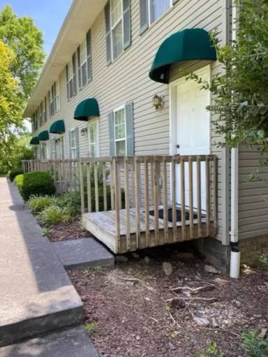 Main picture of 24 Lake Village Ct