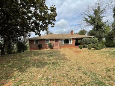Main picture of 122 Merry Acres Dr