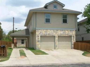 Main picture of 1904 W 42nd St