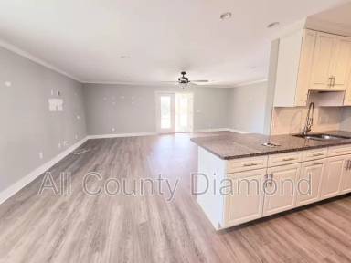 Main picture of 807 S Longwood Cir