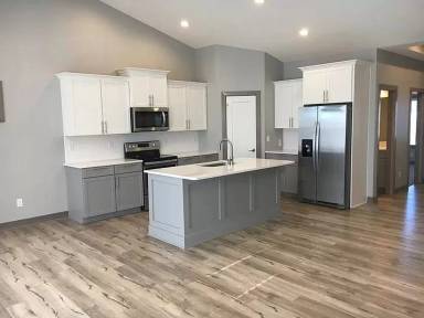 Main picture of 1002 NE 21st St