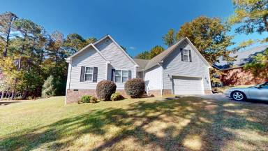 Main picture of 230 Maplewood Dr