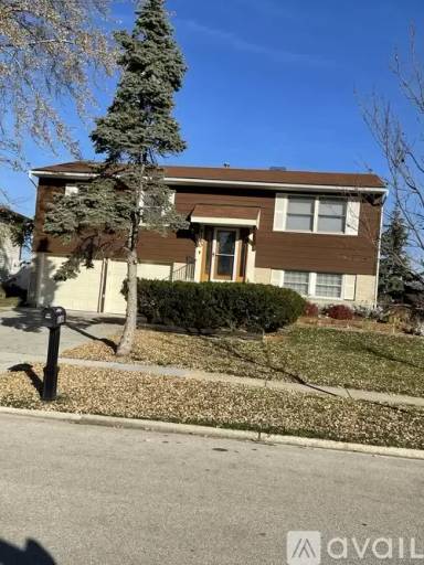 Main picture of 8160 W Evergreen Dr